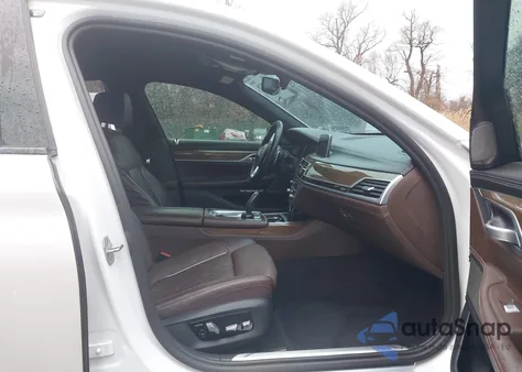 2018 BMW Alpina B7 xDrive из США, поврежденный, VIN WBA7F2C58JB238567